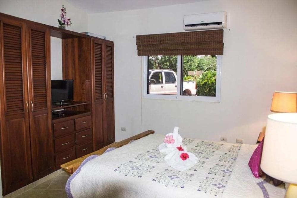 Fully Equipped 4 Bedroom Villa in Gated Community
