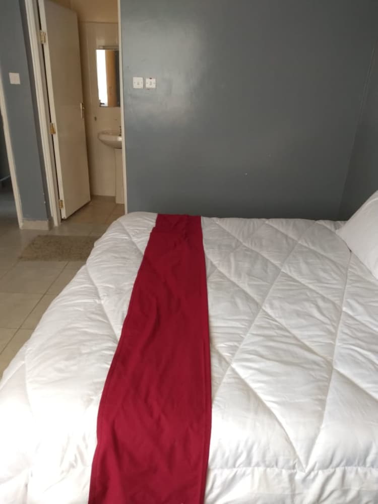 Airport Area Villa Home