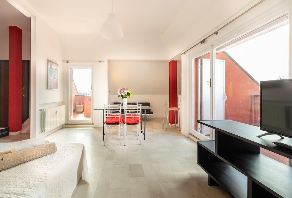 Alessia's Flat Naviglio Grande 4