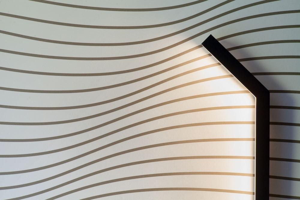 B&B HOTEL MASSY Gare TGV