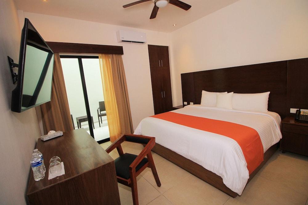 We Hotel Puerto Morelos