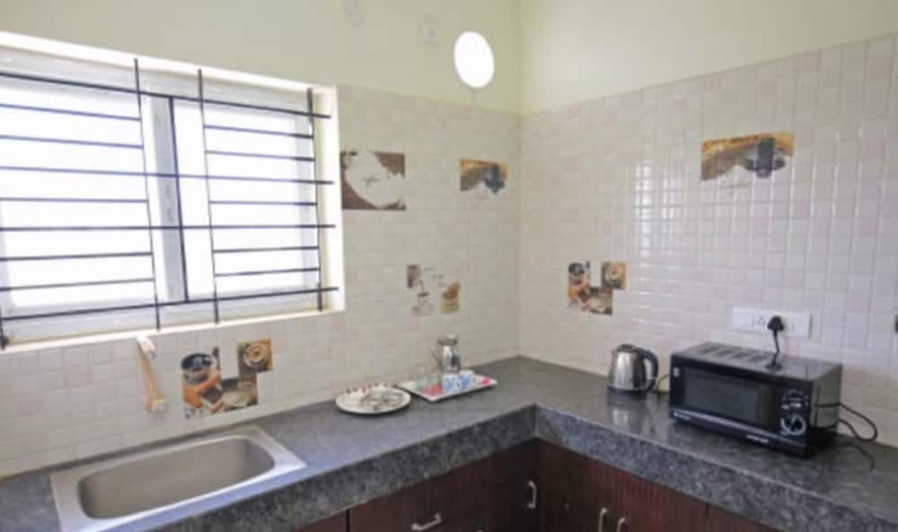 The Airport Residency Hotel