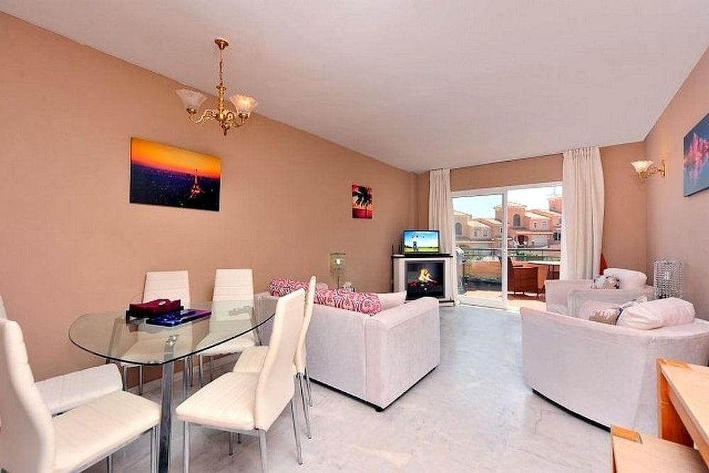 Riviera Del Sol Las Flores