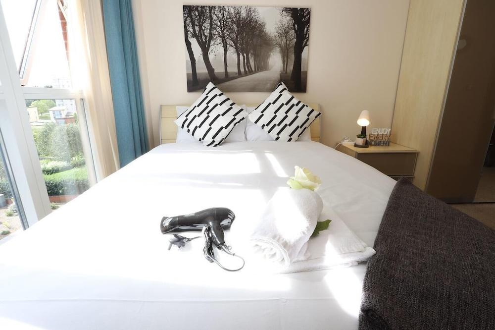 Cube Mailbox City Walk Garden View