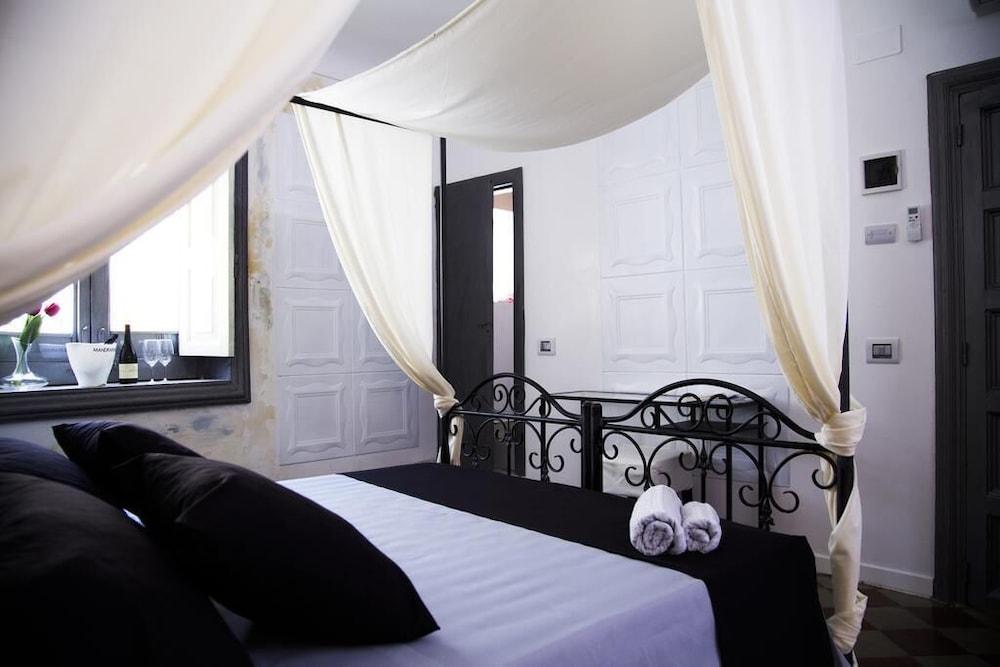 Community Rooms & Wine