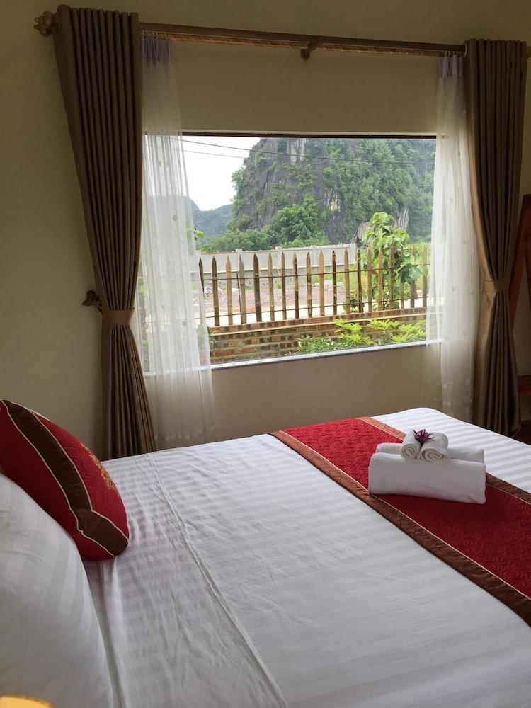 Tam Coc Little River Bungalow