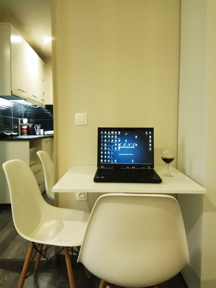 Athens Luxurious Suite 20