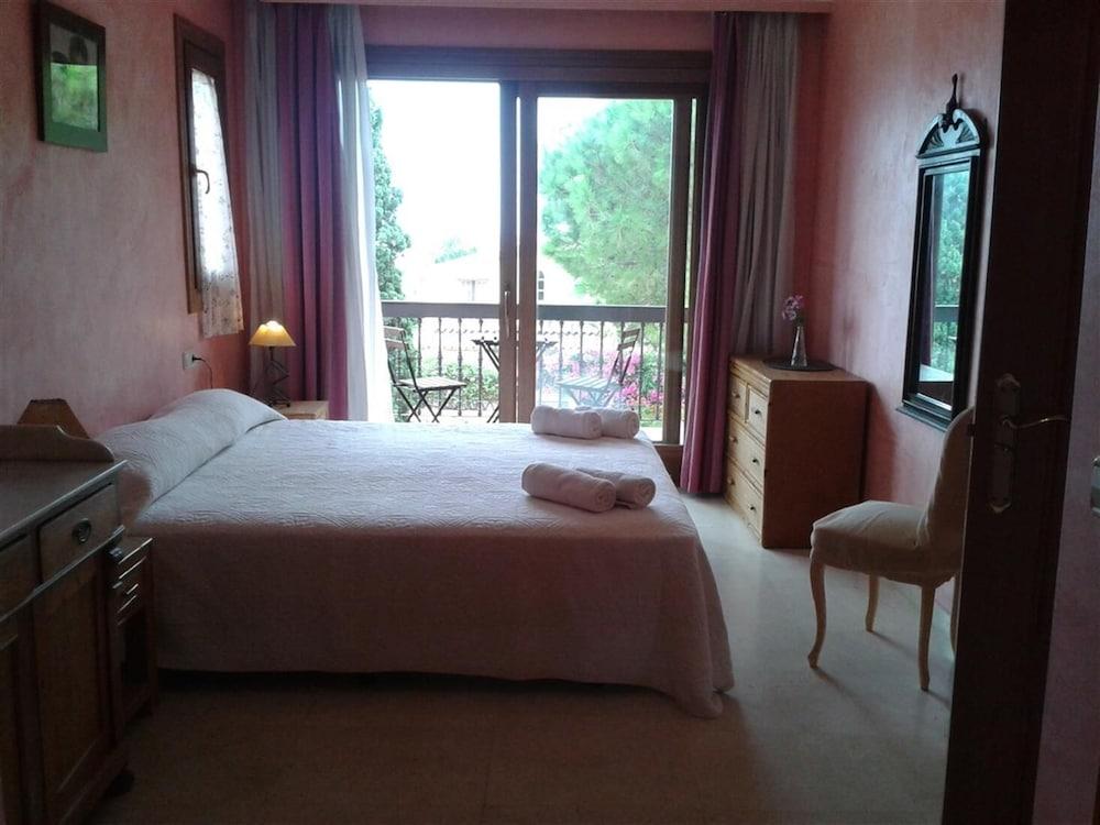 Large Beach Side Villa Near Marbella