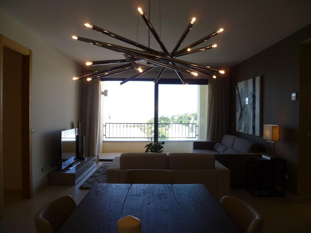 Luxurious Apartment With Spa Area