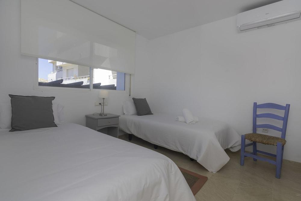 Frontline Duplex With Paradisiacal Views