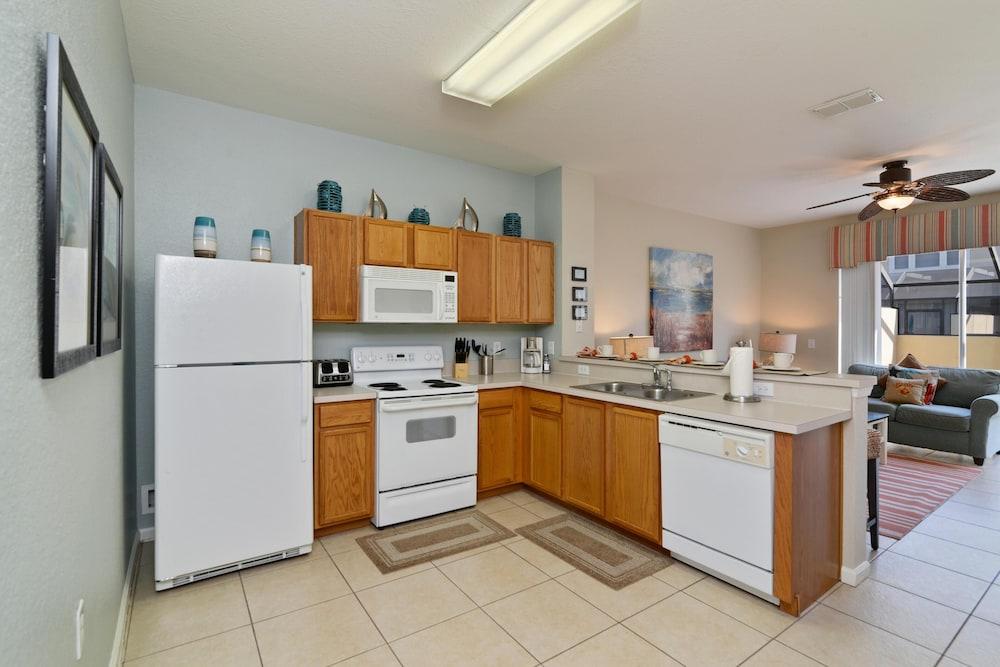 Tropical Terrace by VillaDirect