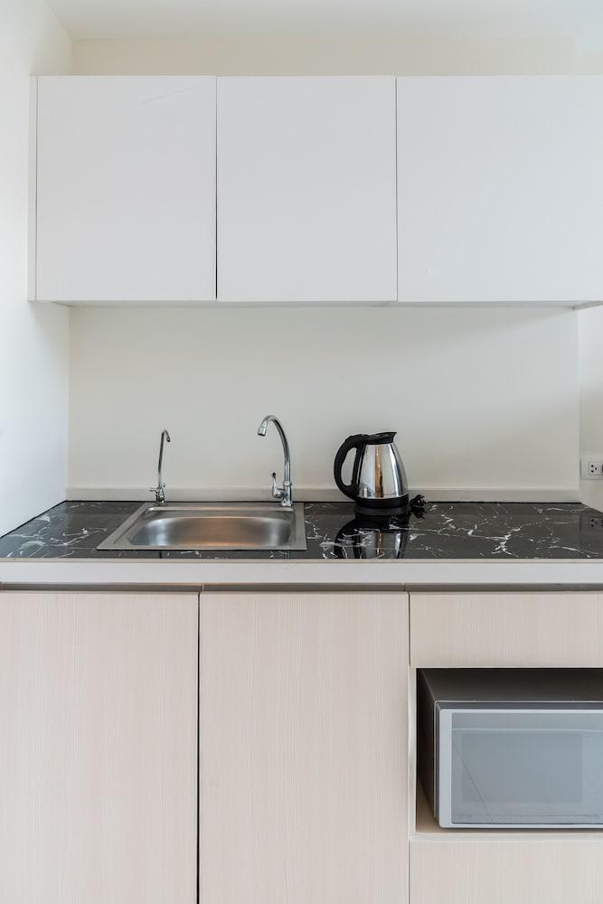 Locals Bangna Elements Srinakarin