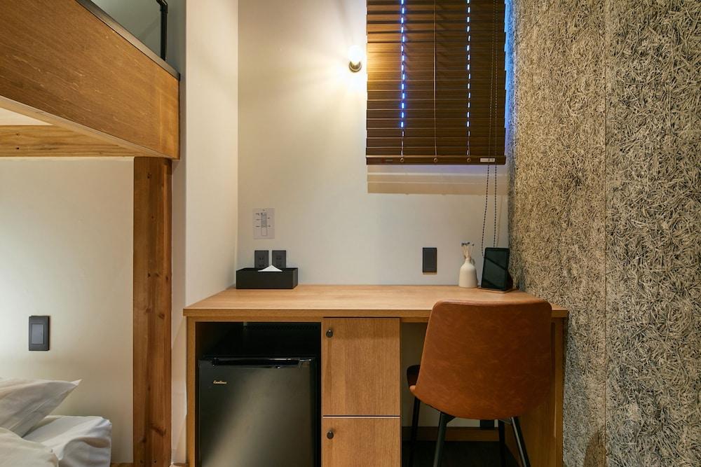 mizuka Nakasu 5 - unmanned hotel -