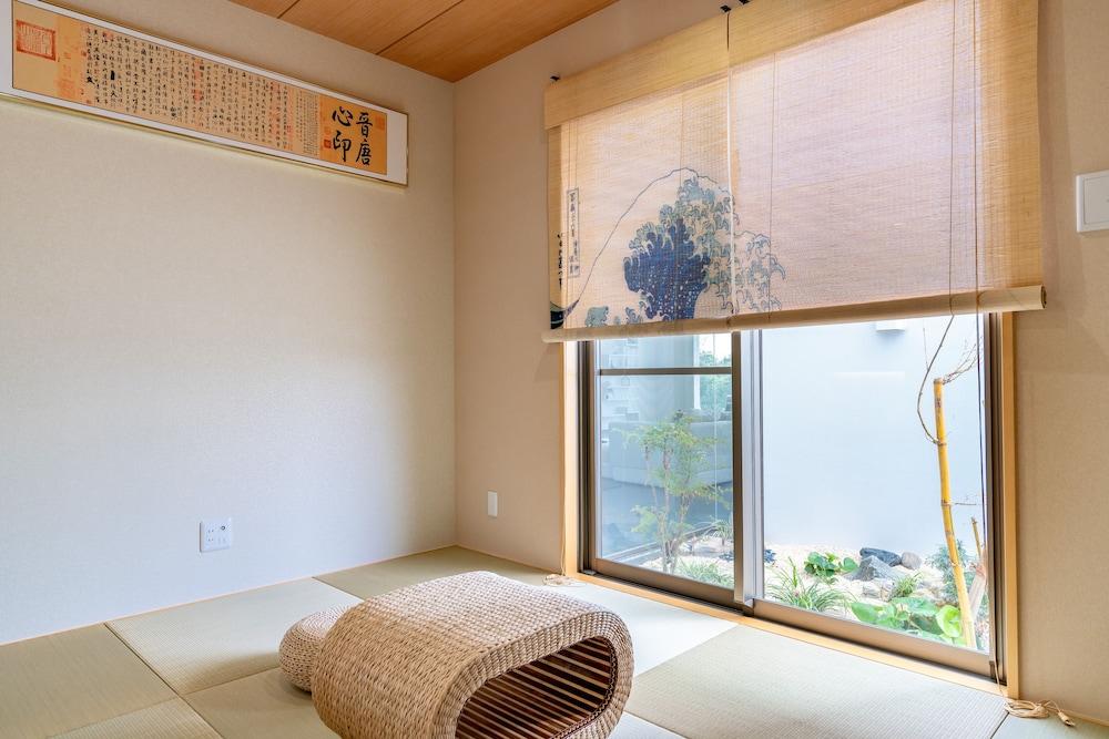 Luxury Hillside Villa with Sea Views