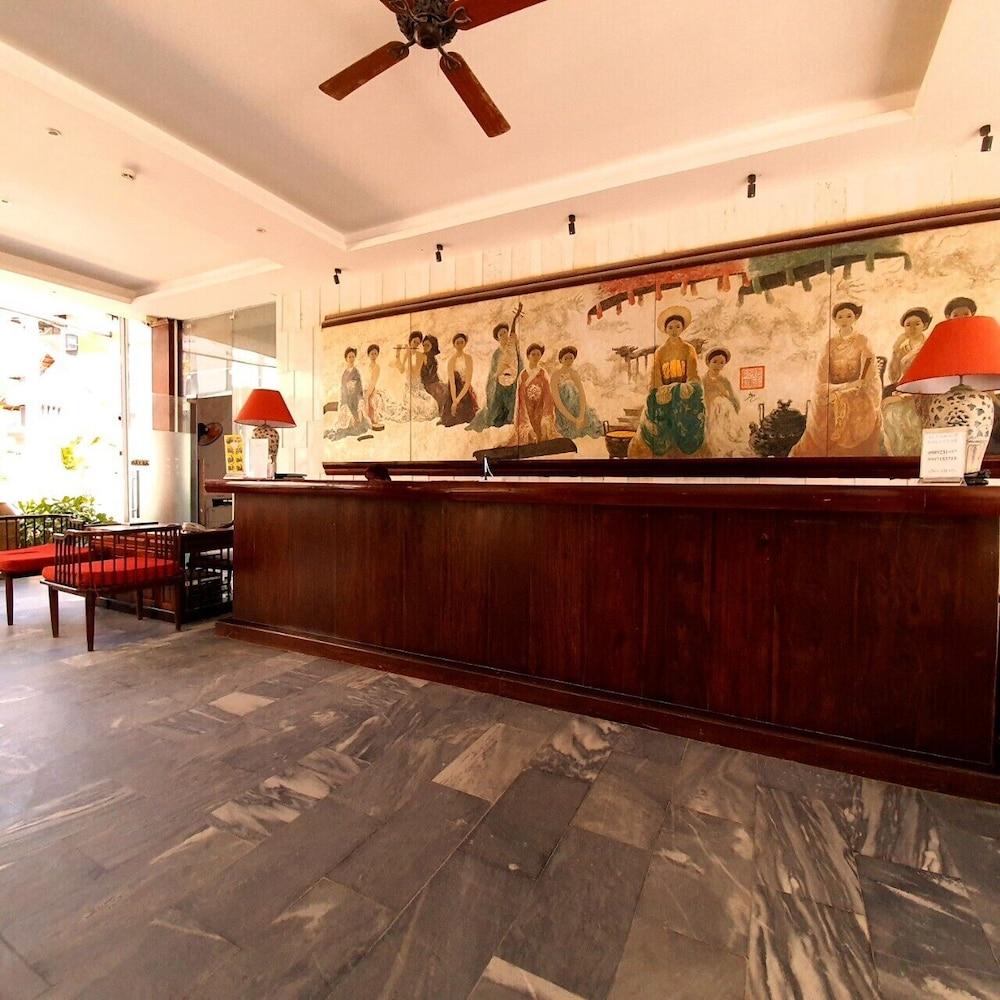 Palmy Beach Club Resort