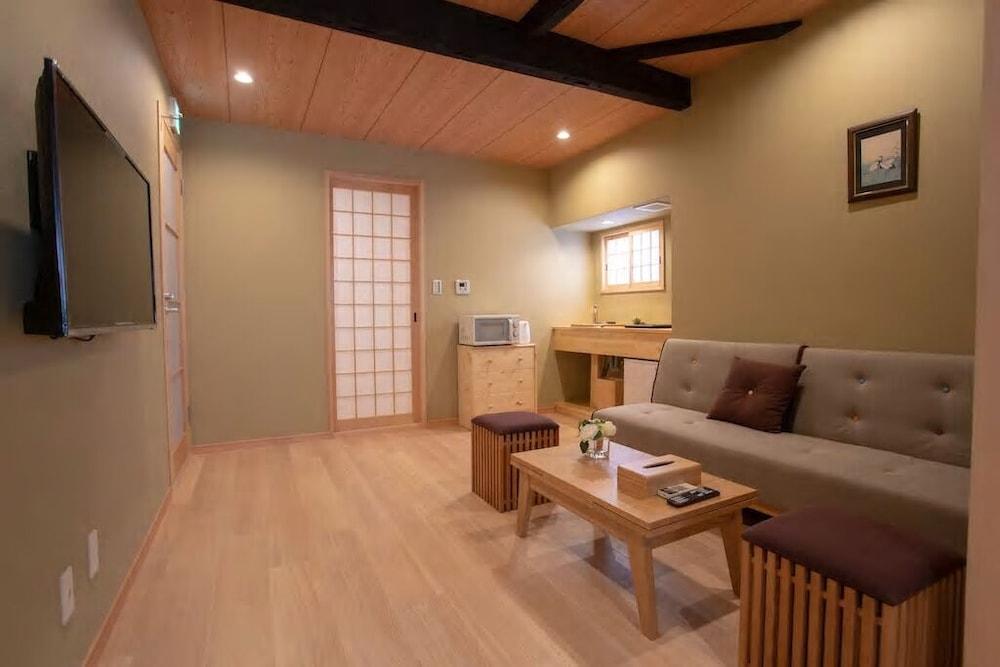 Tsuru Inn-Tsurumibashi