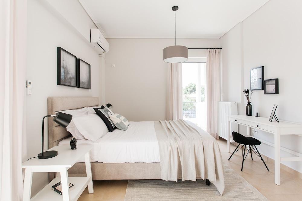 UPSTREET Superb & Comfy 2 BD Apt-Marousi