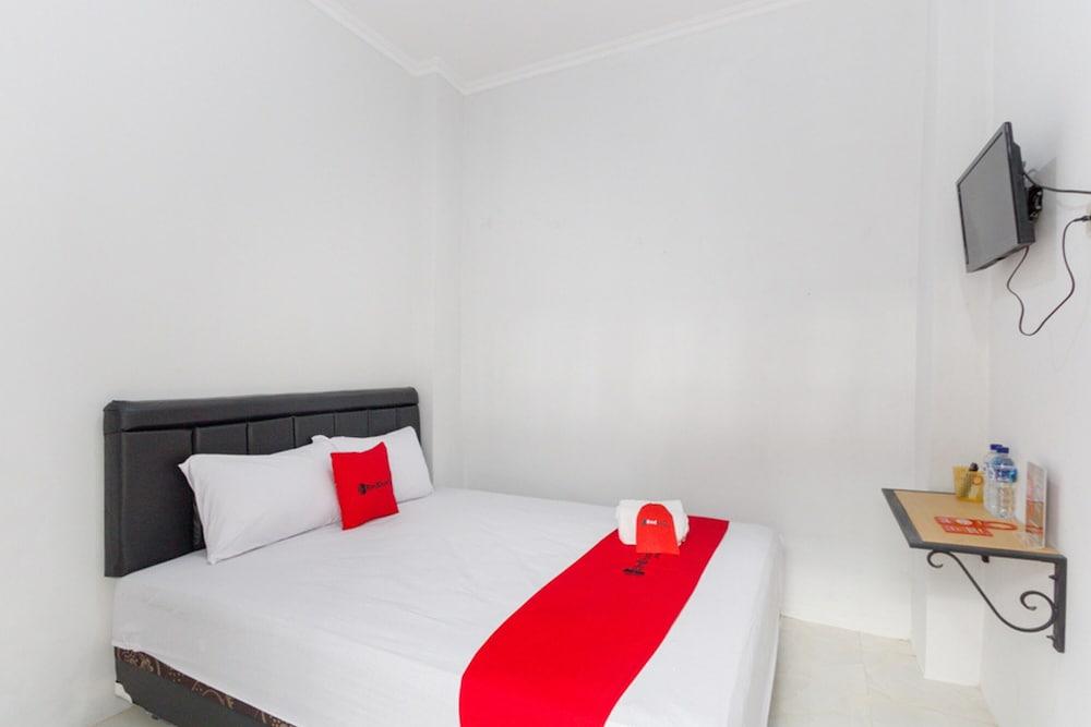 RedDoorz near Pascasarjana UGM 2