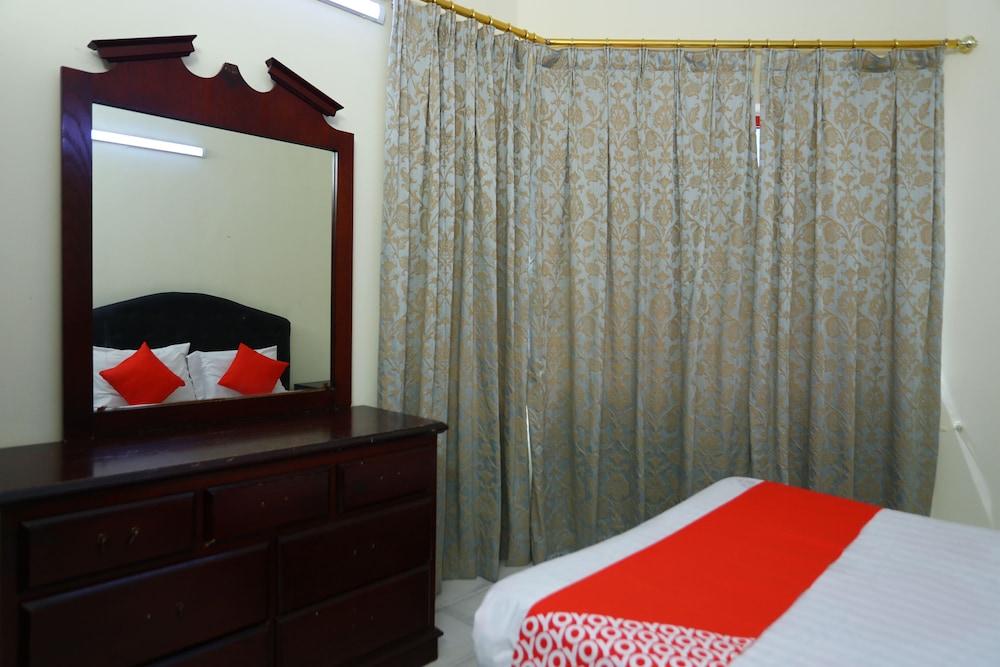 OYO 103 Holly Homes 1