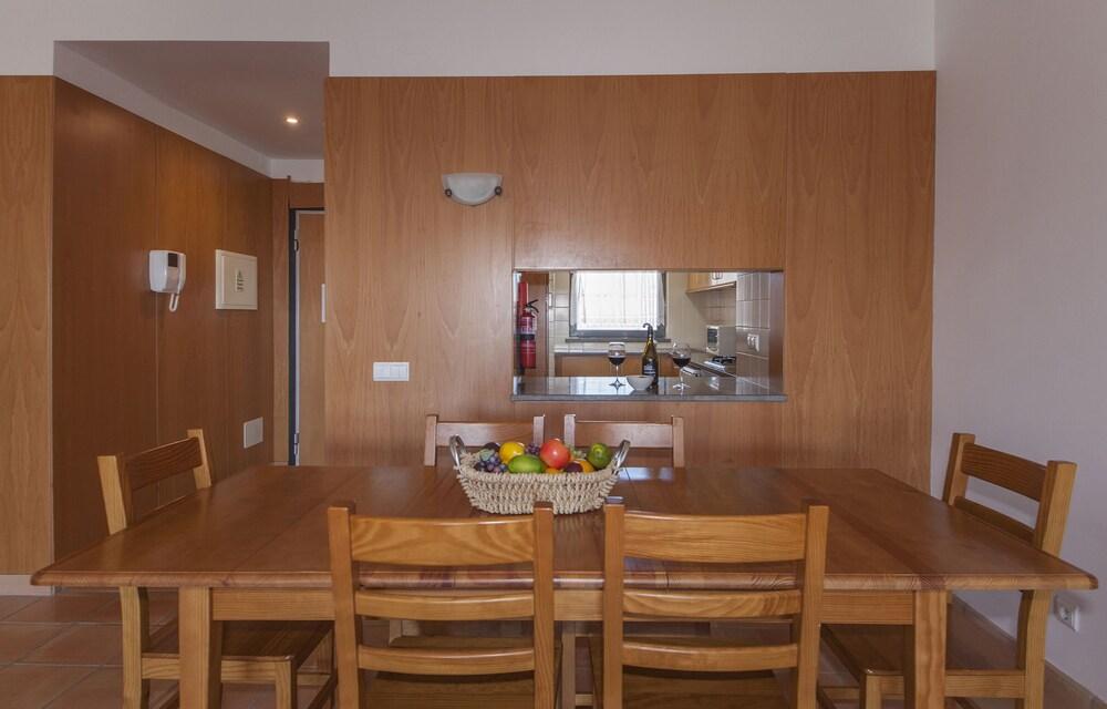 B46 - Marina Park Apartment with Seaview