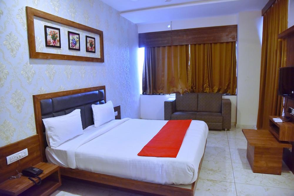 Hotel Krishna Palace