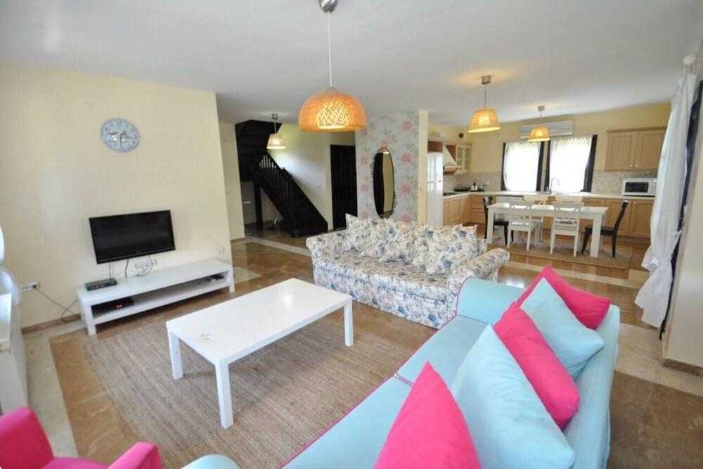 Cleopatra Villas Marmaris