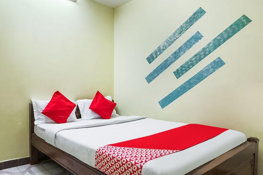 OYO 41711 Rahamath Cottage