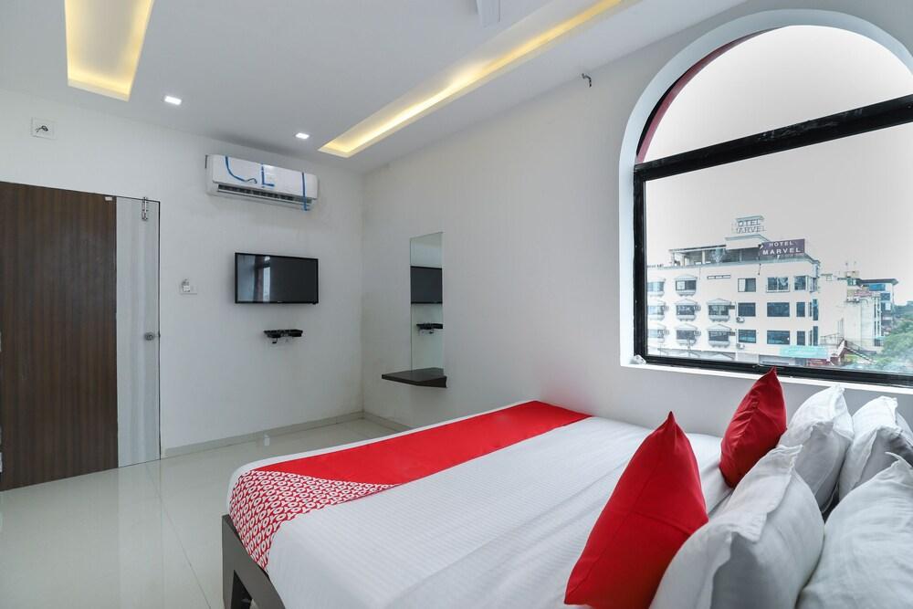 OYO 43875 Khatti Imly