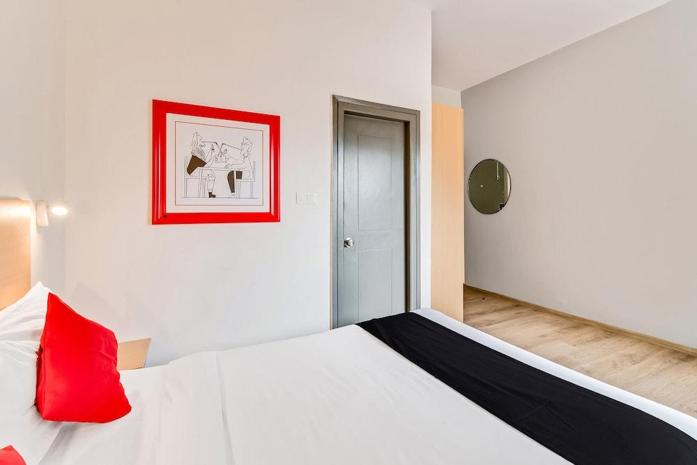 Capital O 61292 Manyata Sterling