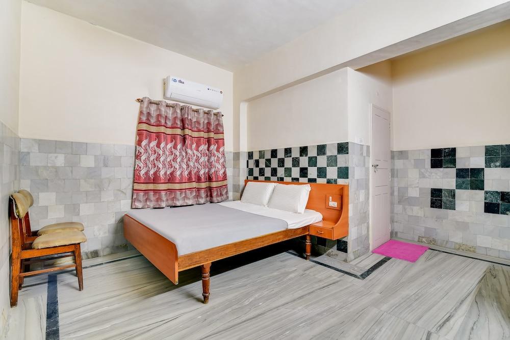 SPOT ON 60917 Hotel Ganesh