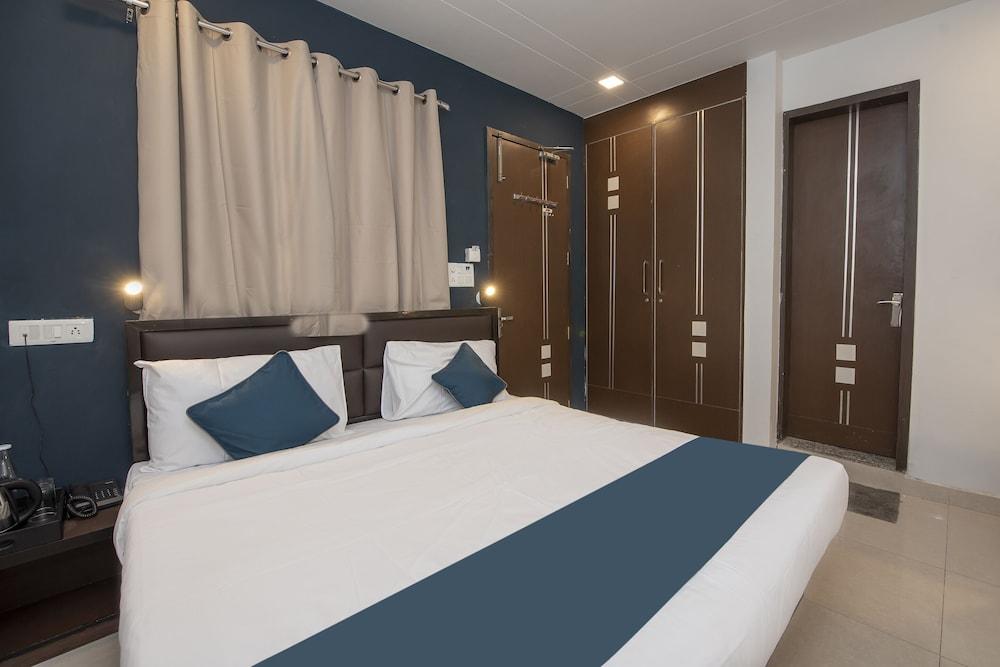 SilverKey Executive Stays 45988 Pooth Kalan