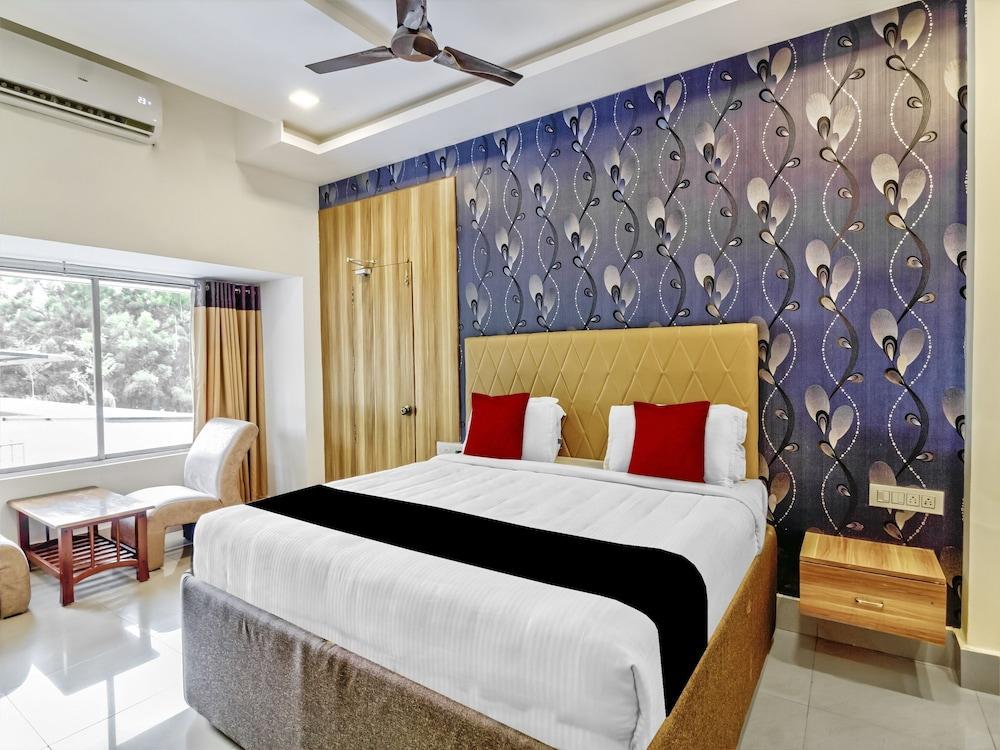 Capital O 43238 The Taj Regency