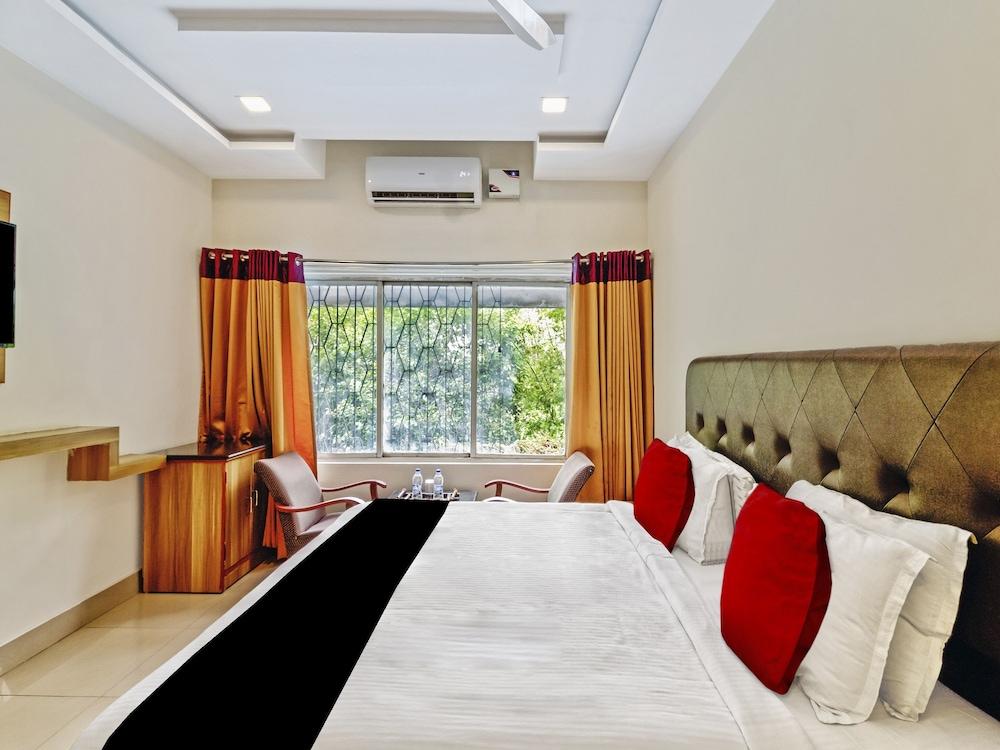 Capital O 43238 The Taj Regency