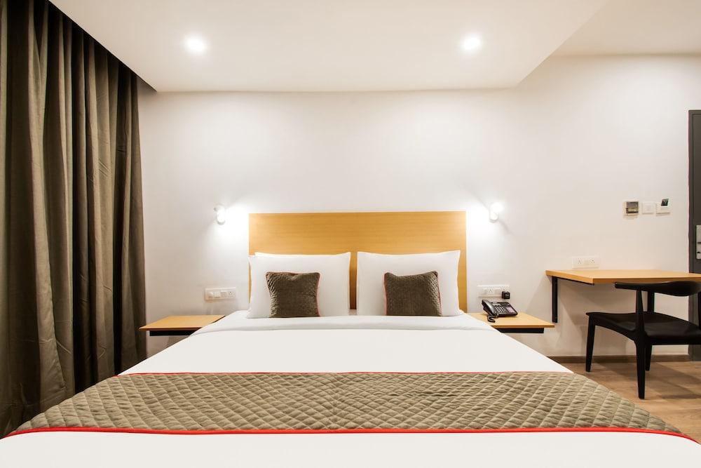 OYO Townhouse 228 Hotel Alana