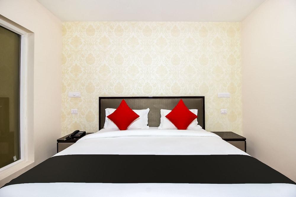 Capital O 37152 Naveen Continental