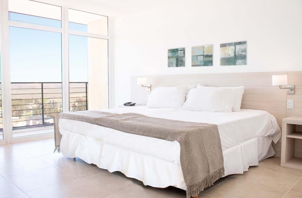 Cyan Wenelen Vaca Muerta