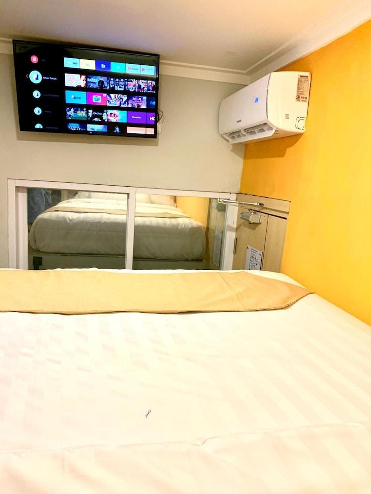 Front One Cabin Sunter