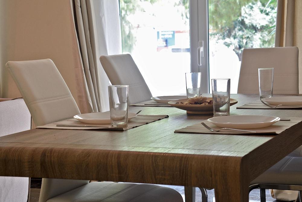 Rolls Royce Elegant Flat in P. Faliro