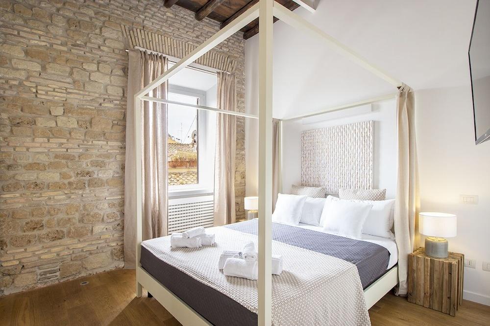 The Best in Rome Vetrina