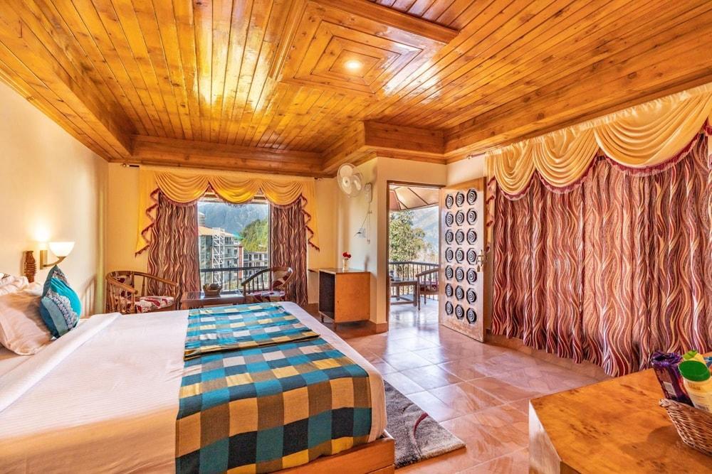 Himgiri Resorts n Spa