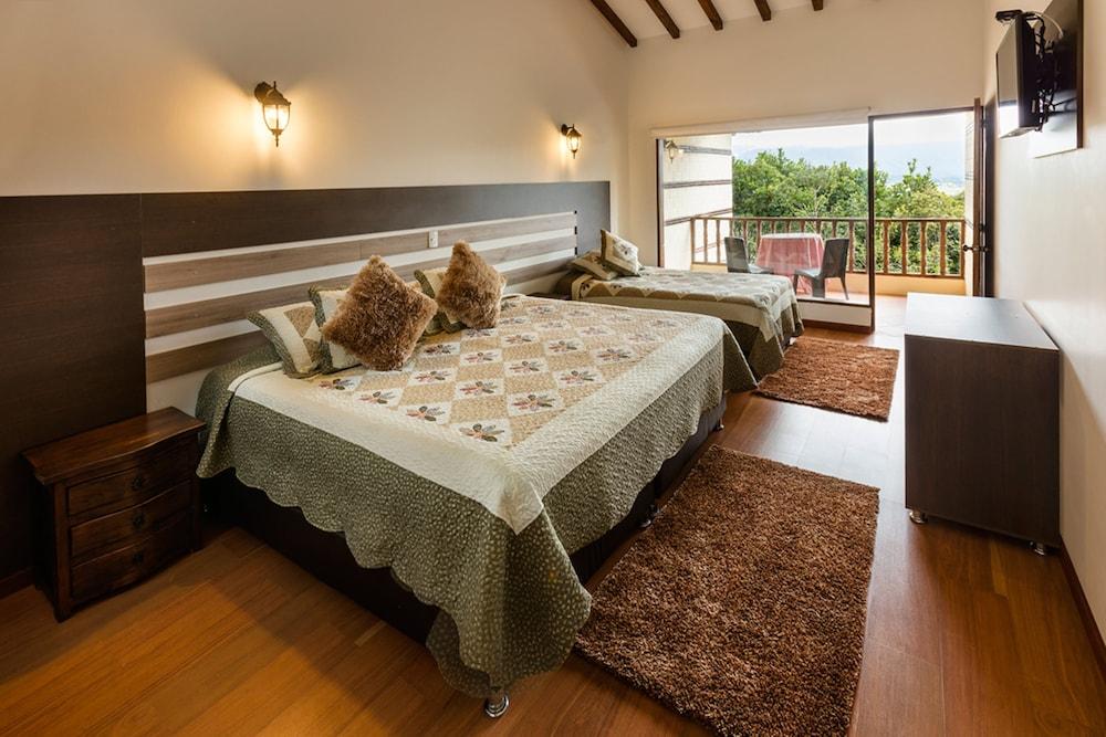 Hotel Campestre La Periquera