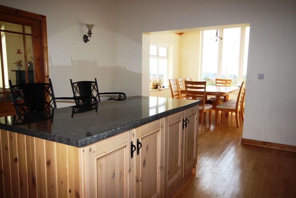 The Uplands, Spiddal