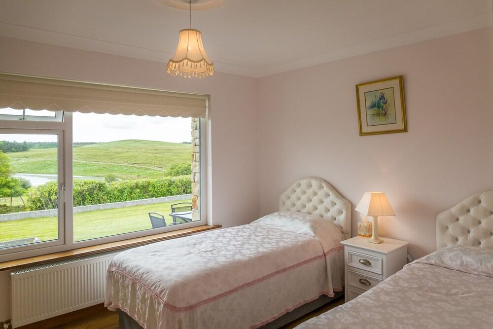 Lake View House, Recess