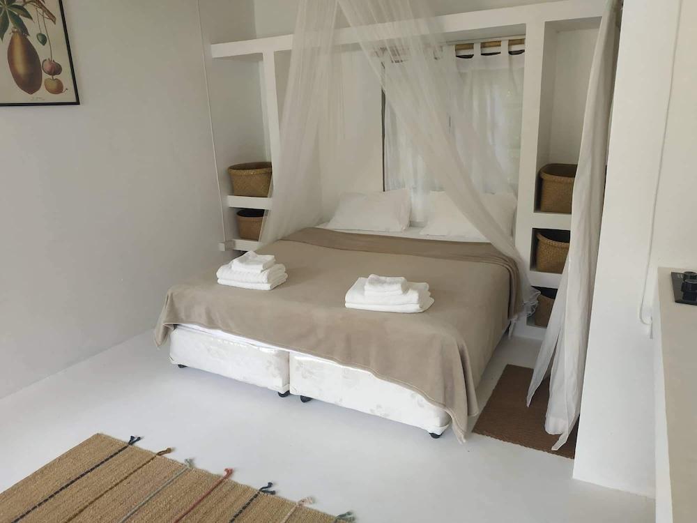 Coconut Beach Bungalows