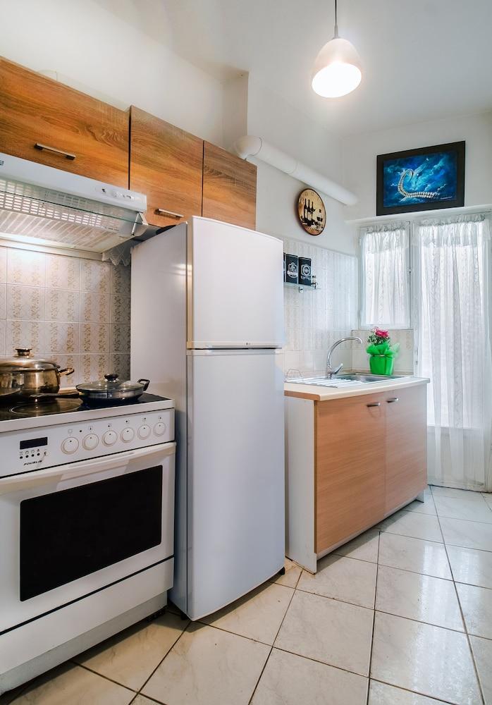 Stylish Apt Next To Thiseio & Keramikos