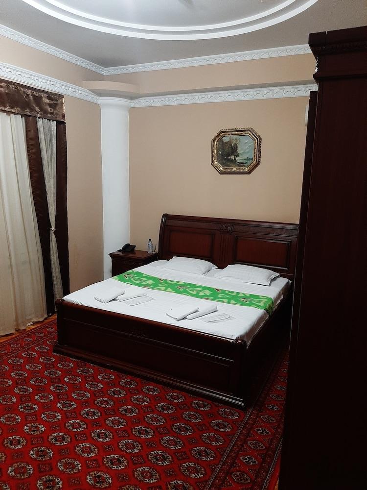 Green House Hotel - Hostel