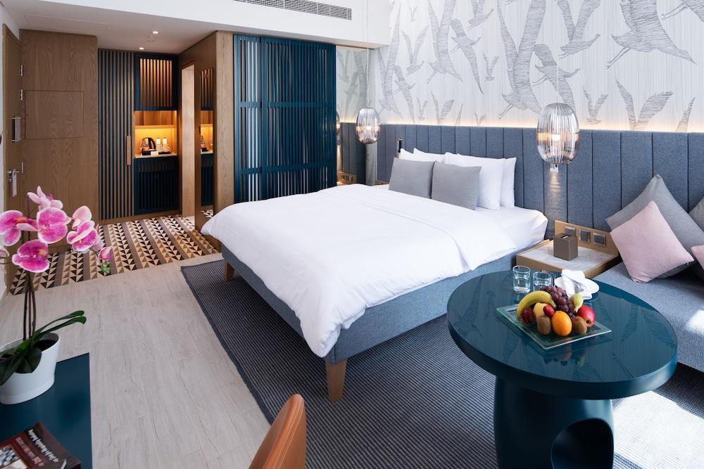 C Central Resort the Palm