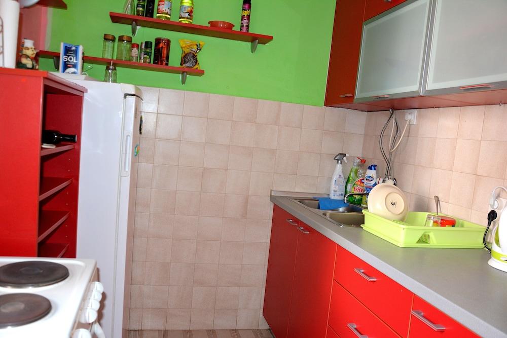 Montenegro Backpackers Home Budva