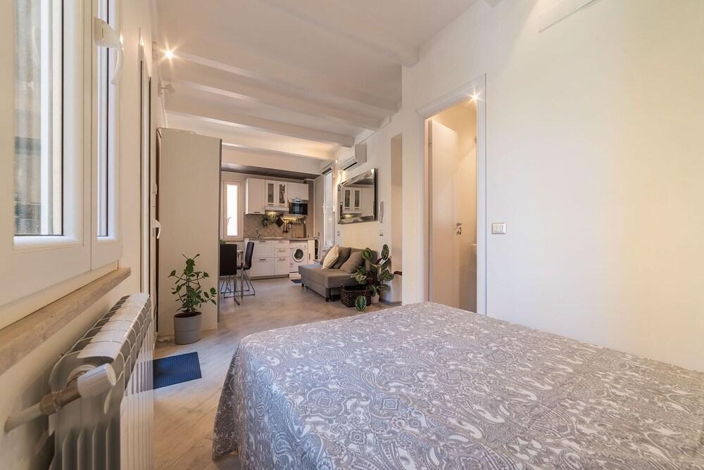 Santa Prassede Rooftop Terrace Studio