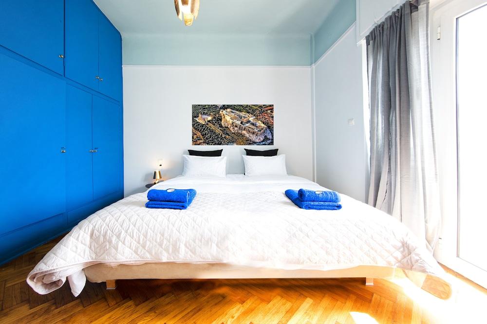 Yourhome under Acropolis Roofdeck w.view